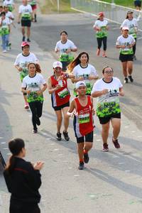 BIB: 2252, 175
                            <button type="button" onclick="openModal(3555372)" class="btn btn-primary btn-sm float-right btn-popup" data-toggle="modal" data-target=".modal-high-quality">
                        <i class="fas fa-shopping-cart"></i> Add to Cart
                    </button>
                                            <button type="button" onclick="isThisMe(3555372, true)" class="btn btn-success btn-sm float-right btn-popup btn-isme hidden" data-toggle="tooltip" data-placement="bottom" title="นี่คือรูปของคุณใช่ไหม คลิกที่นี่เพื่อเอาเข้าอัลบั้ม">
                        <i class="fas fa-plus"></i> Add to album
                    </button>
                    <button type="button" onclick="isThisMe(3555372, false)" class="btn btn-warning btn-sm float-right btn-popup btn-isnotme hidden">
                        <i class="fas fa-ban"></i> Remove from album
                    </button>